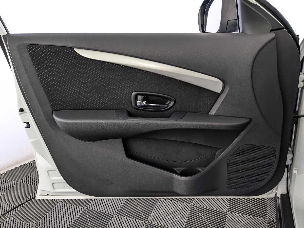 Ниссан Альмера б/у, 2015, Автоматическая. Фото: #14