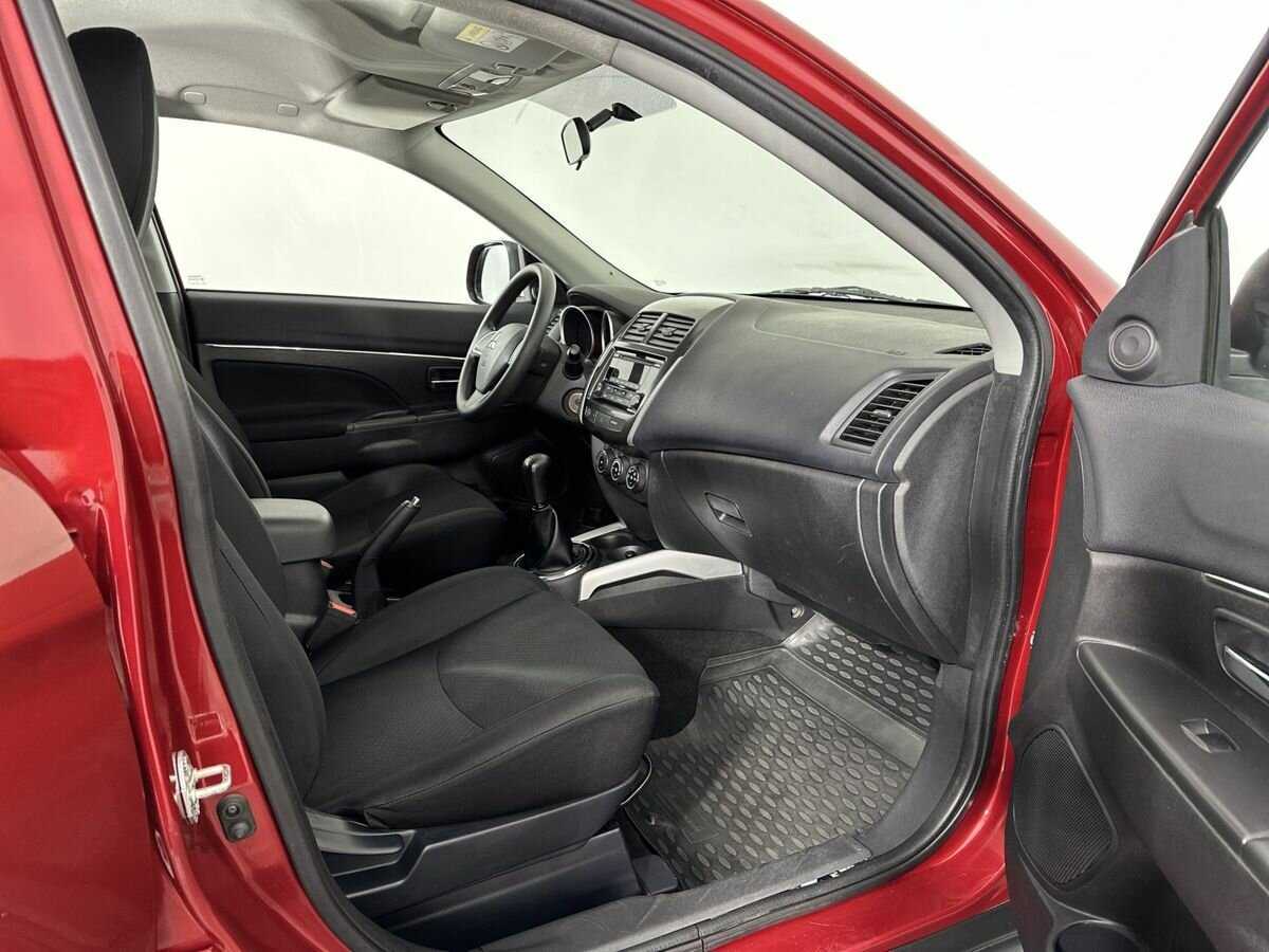 Митсубиши АС-Икс б/у, 2013, Механическая. Фото: #13