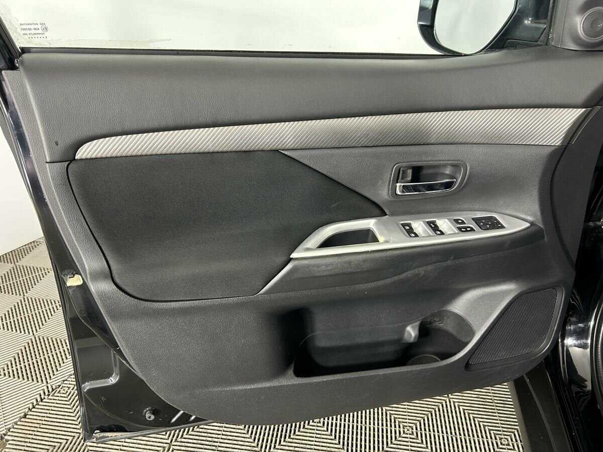 Митсубиши Оутлэндер б/у, 2015, Вариатор. Фото: #6