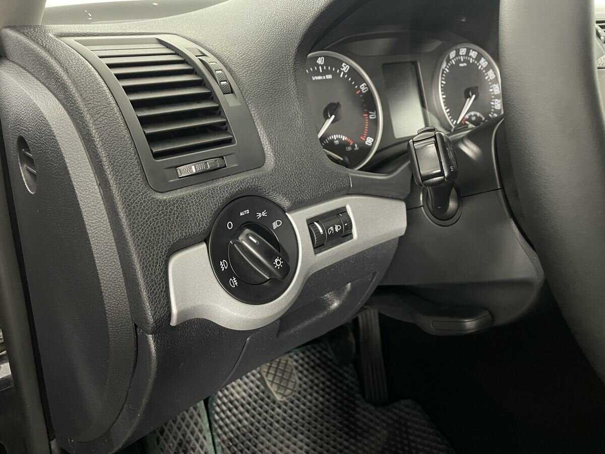 Шкода Октавия б/у, 2012, Механическая. Фото: #8