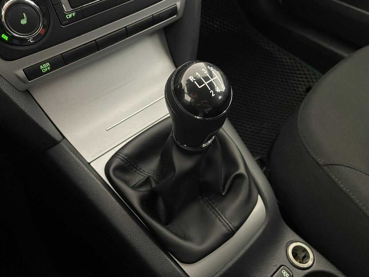 Шкода Октавия б/у, 2012, Механическая. Фото: #12