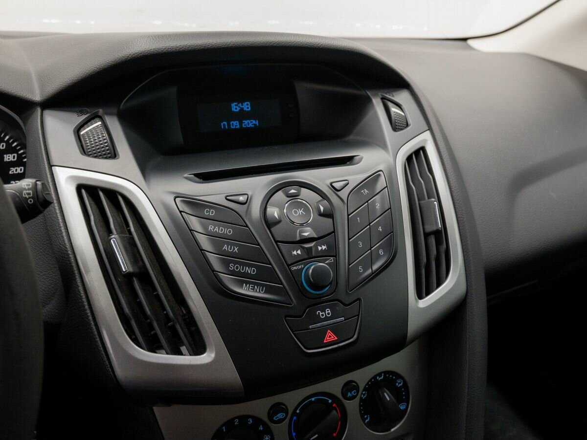 Форд Фокус б/у, 2012, Механическая. Фото: #19