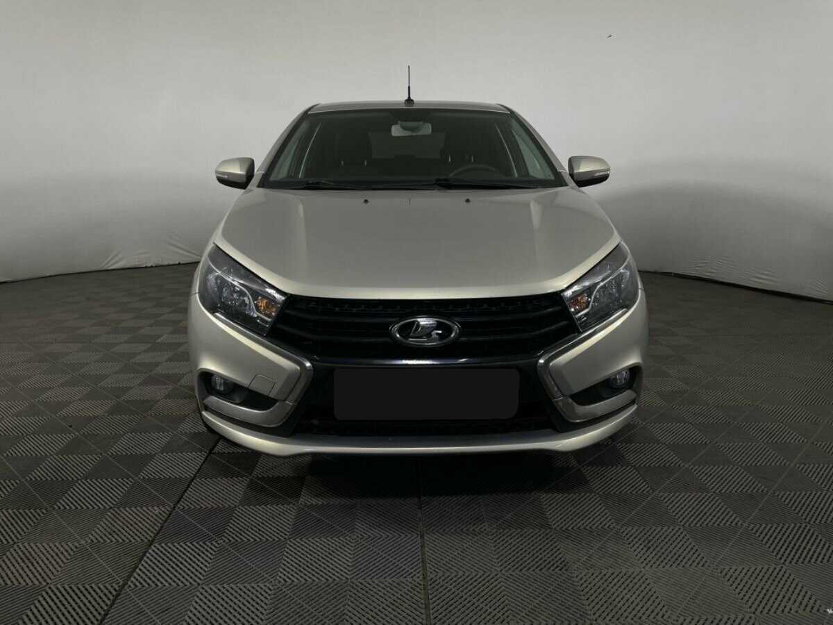 Лада (ВАЗ) Веста б/у, 2018, Механическая. Фото: #1