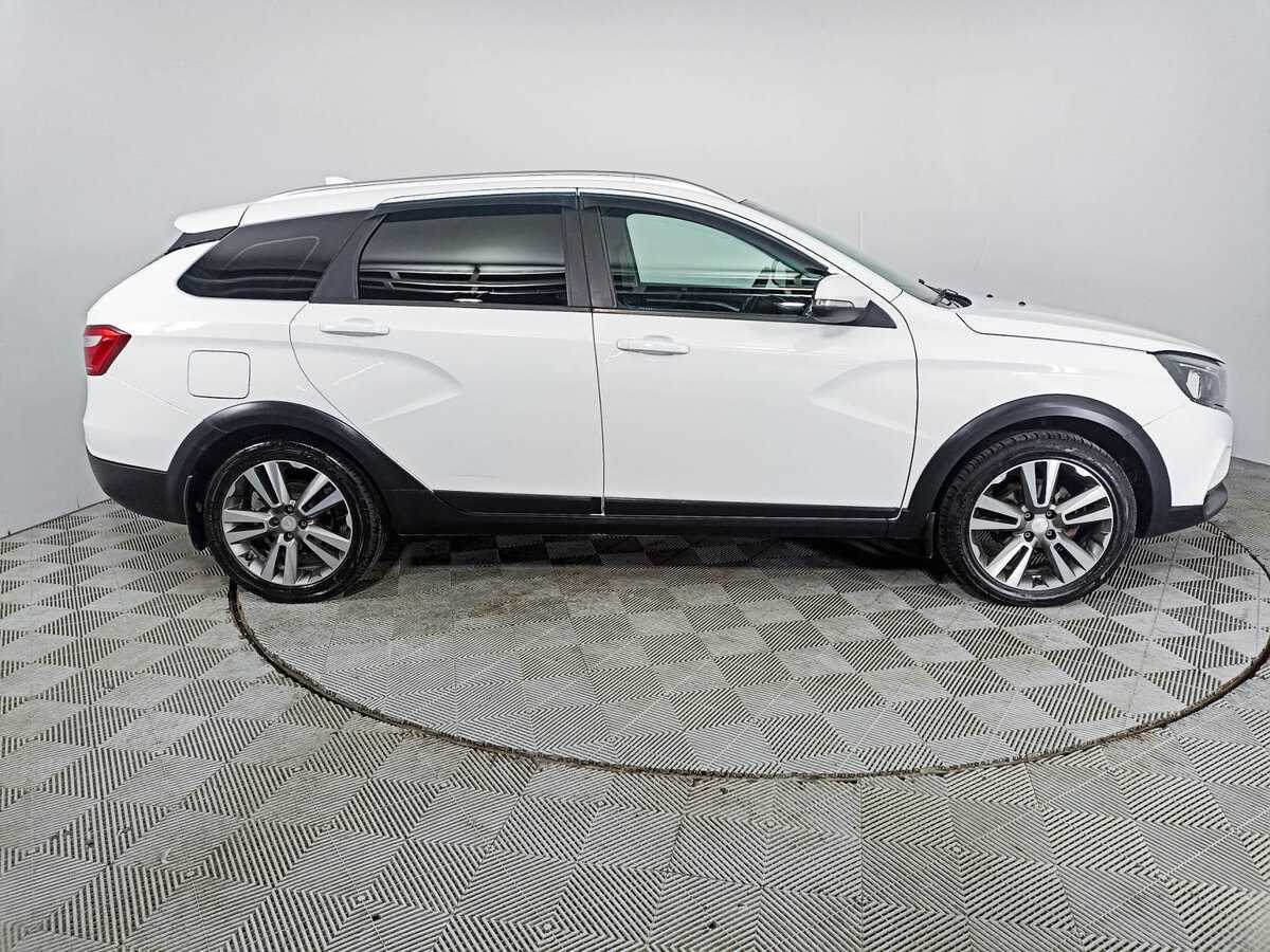 Лада (ВАЗ) Веста б/у, 2017, Механическая. Фото: #3