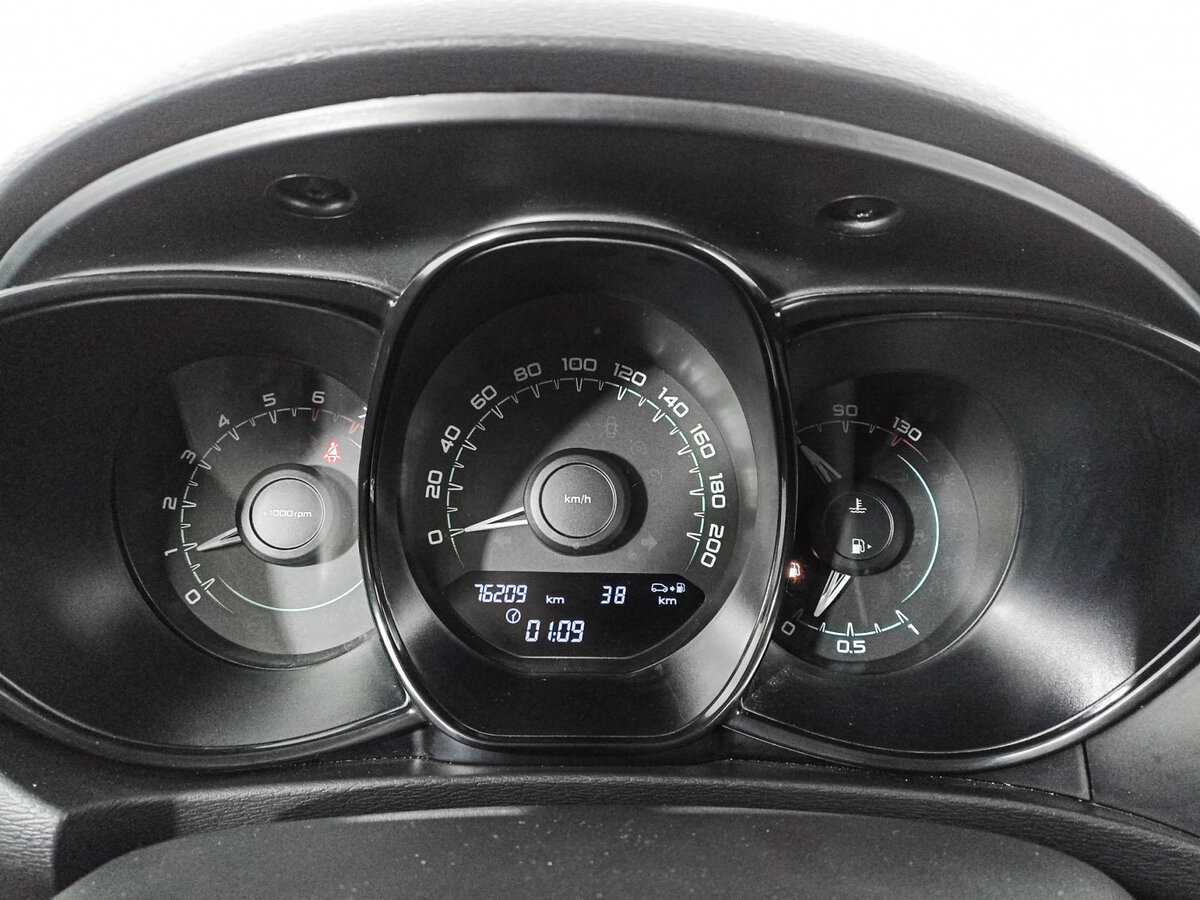 Лада (ВАЗ) Веста б/у, 2017, Механическая. Фото: #12