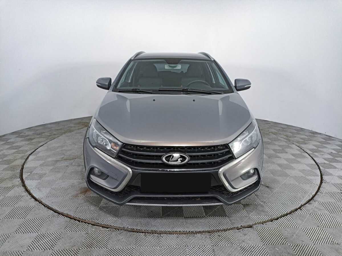 Лада (ВАЗ) Веста б/у, 2017, Механическая. Фото: #1