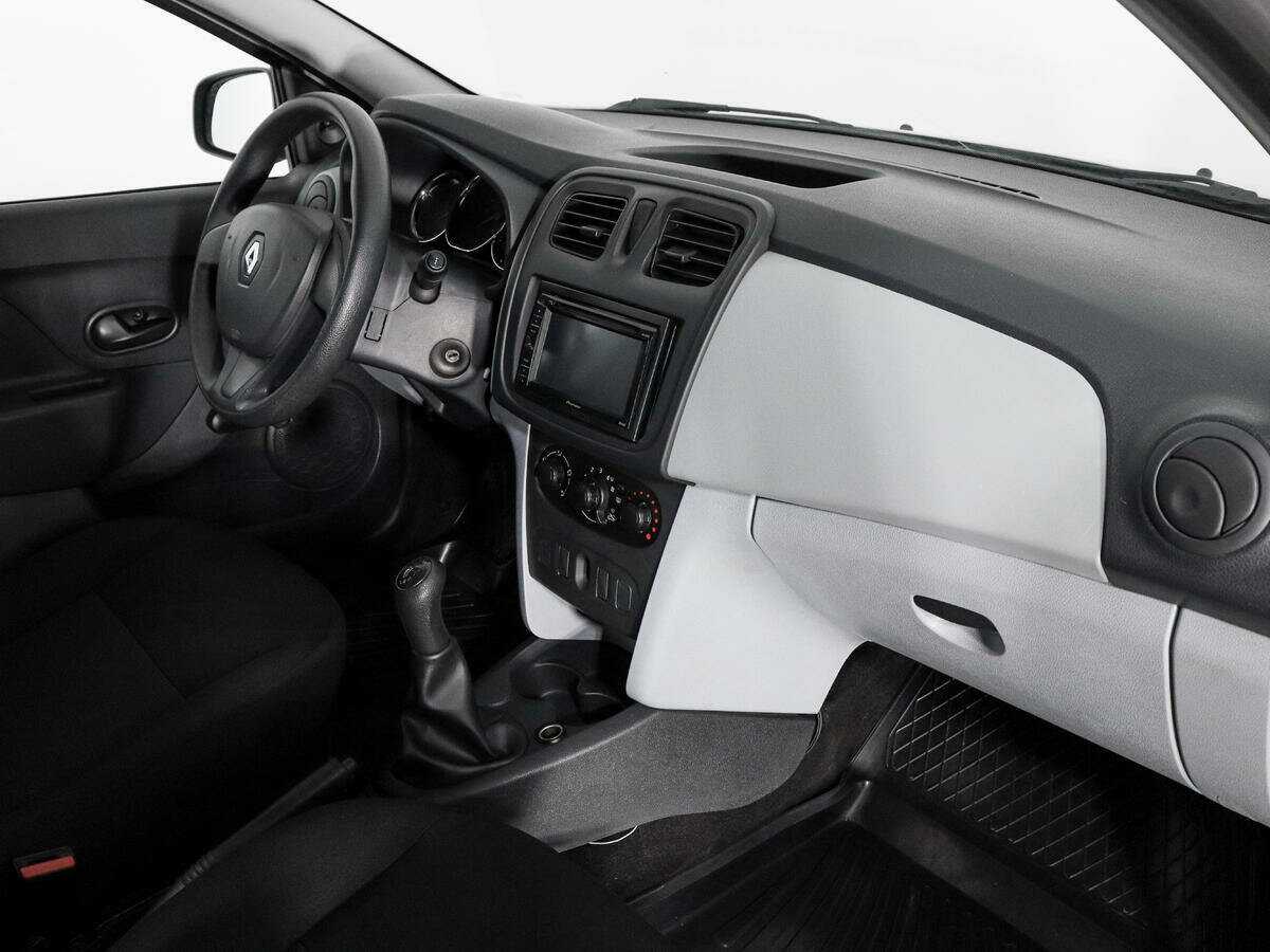 Рено Логан б/у, 2014, Механическая. Фото: #11