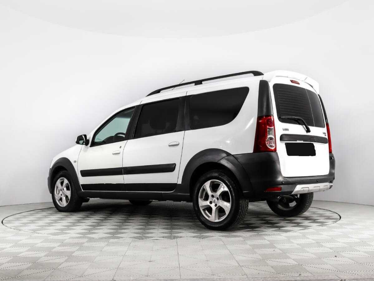 Лада (ВАЗ) Ларгус б/у, 2015, Механическая. Фото: #6