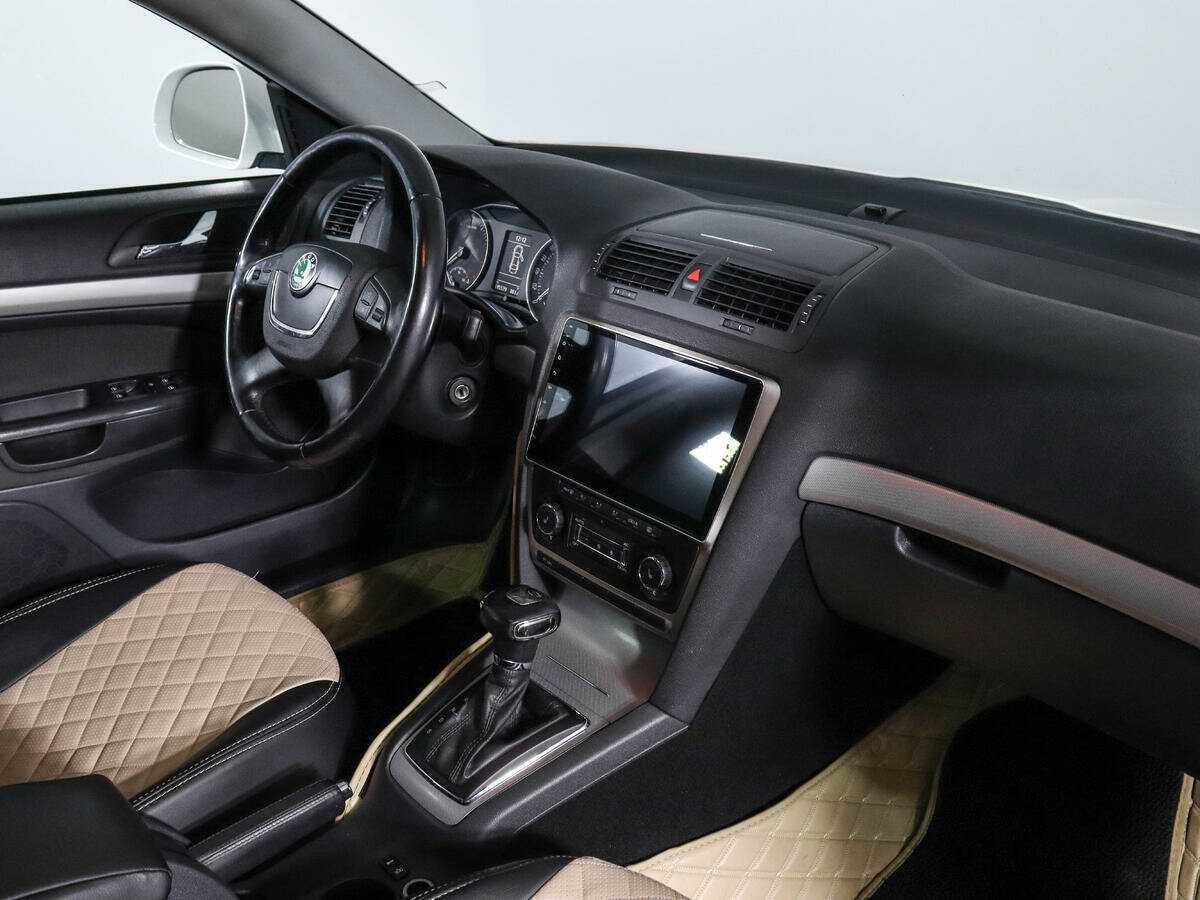 Шкода Октавия б/у, 2012, Автоматическая. Фото: #8