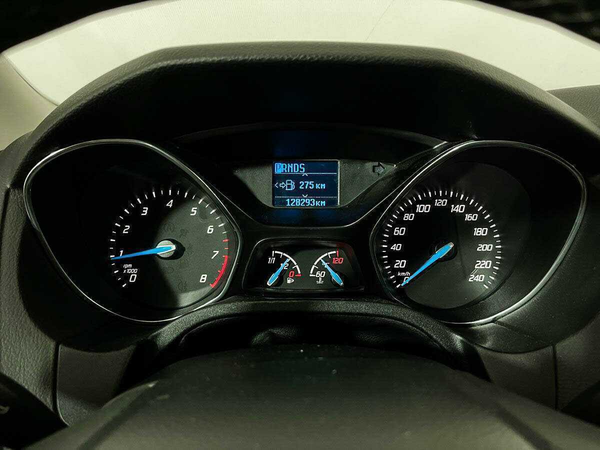 Форд Фокус б/у, 2015, Роботизированная. Фото: #8