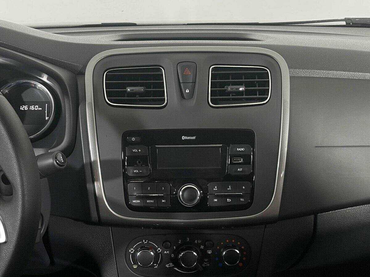 Рено Логан б/у, 2021, Механическая. Фото: #9