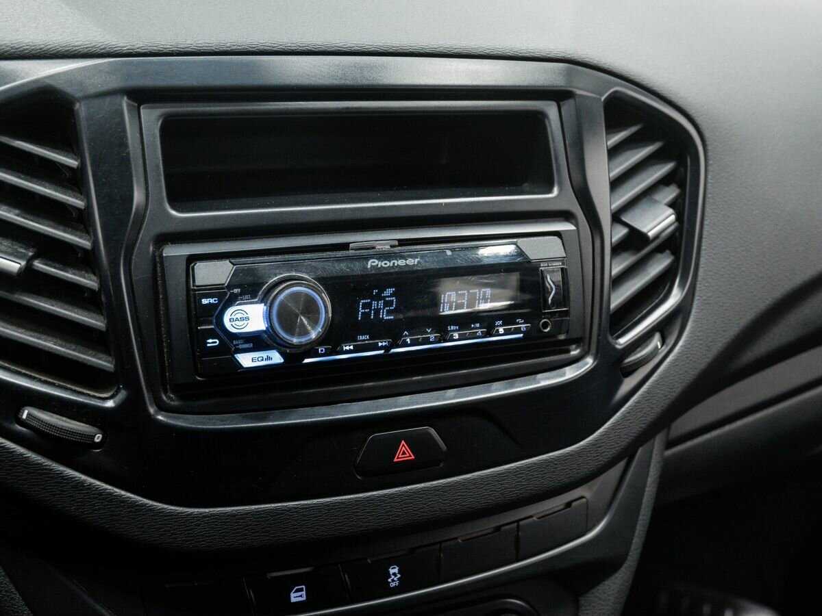 Лада (ВАЗ) Веста б/у, 2019, Механическая. Фото: #19