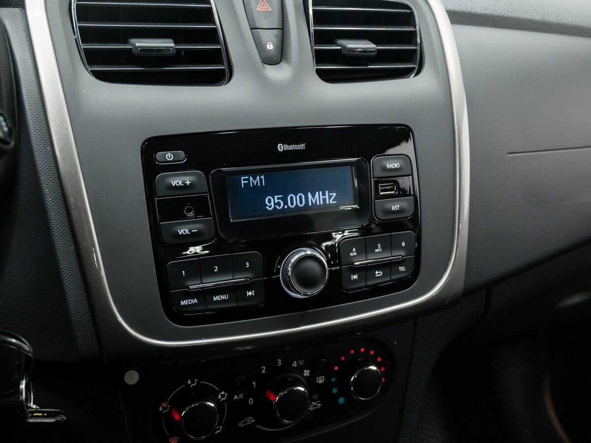 Рено Логан б/у, 2021, Автоматическая. Фото: #18