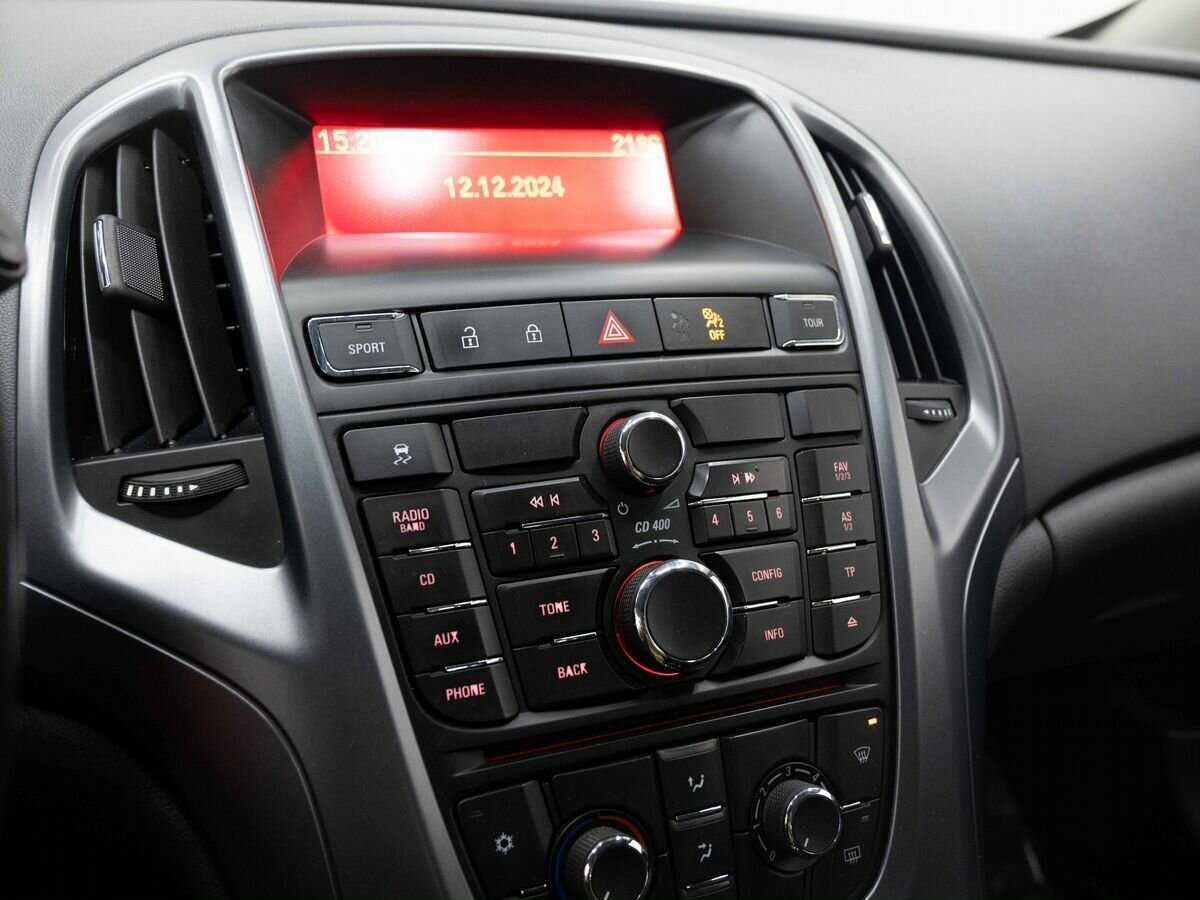 Опель Астра б/у, 2012, Механическая. Фото: #17