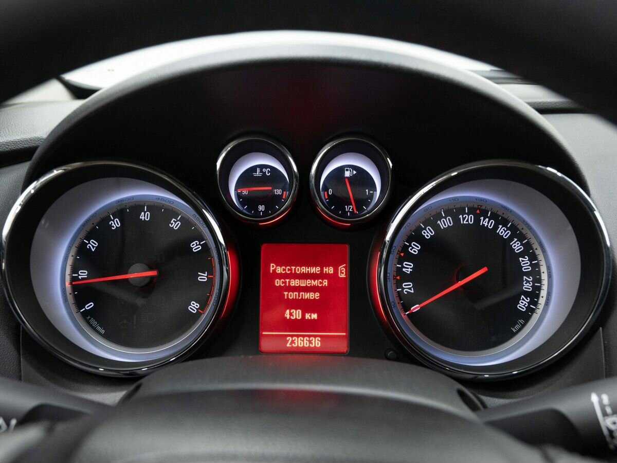 Опель Астра б/у, 2013, Механическая. Фото: #15