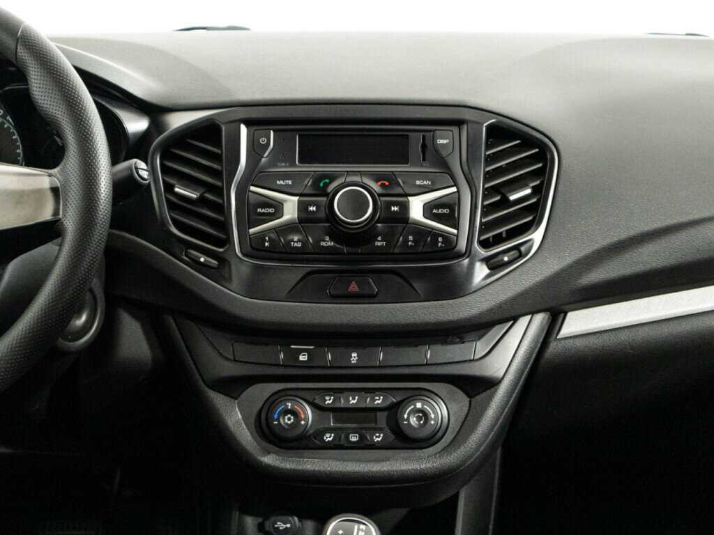 Лада (ВАЗ) Веста б/у, 2017, Роботизированная. Фото: #13