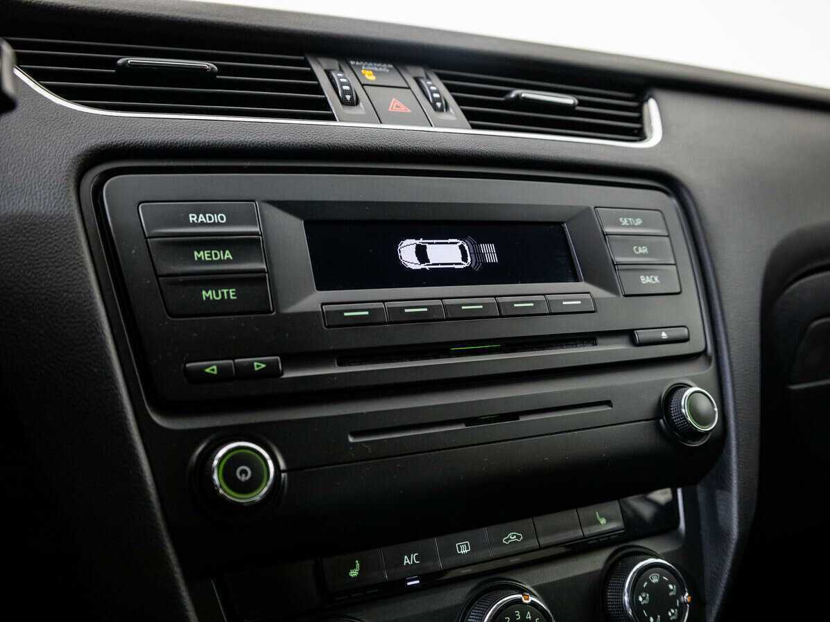 Шкода Октавия б/у, 2014, Роботизированная. Фото: #14