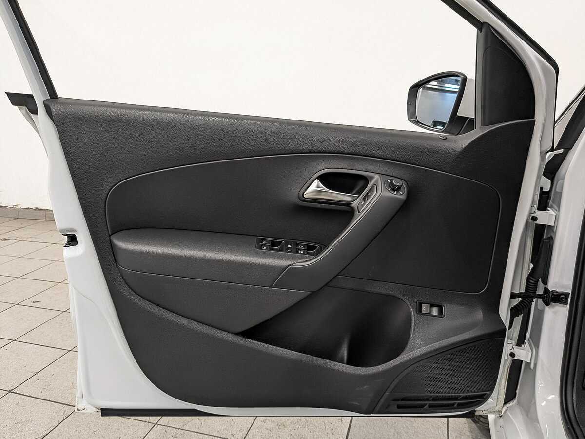 Фольксваген Поло б/у, 2018, Механическая. Фото: #18