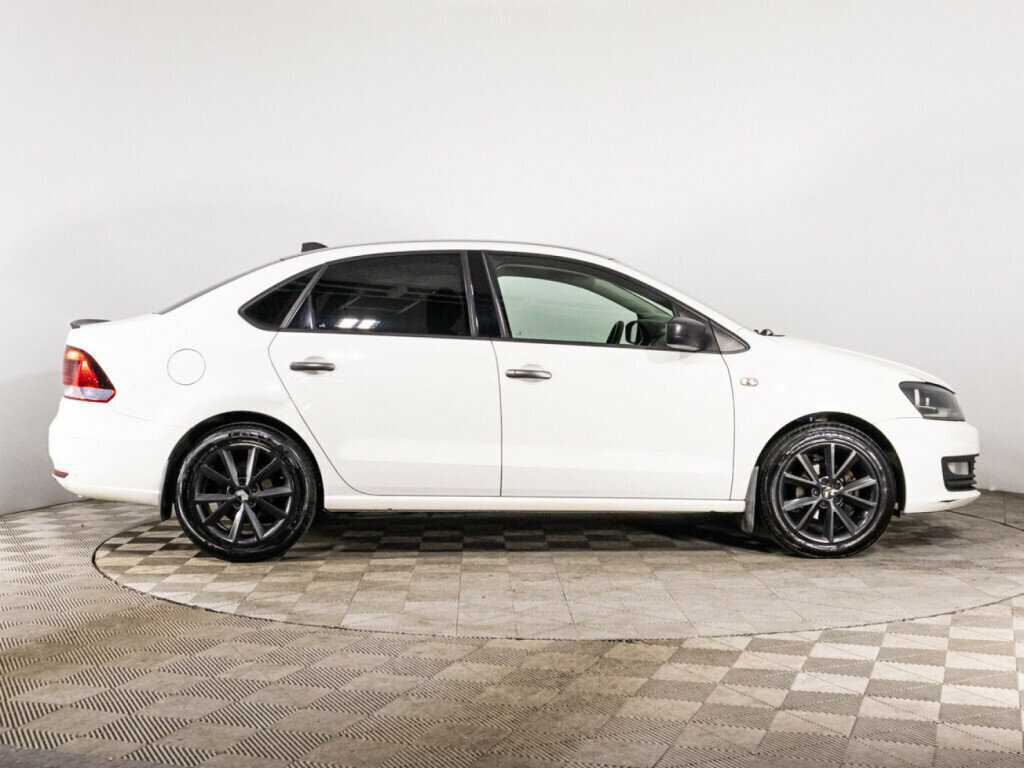 Фольксваген Поло б/у, 2015, Механическая. Фото: #3