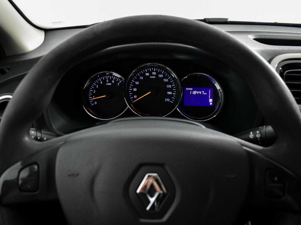 Рено Логан б/у, 2017, Механическая. Фото: #13