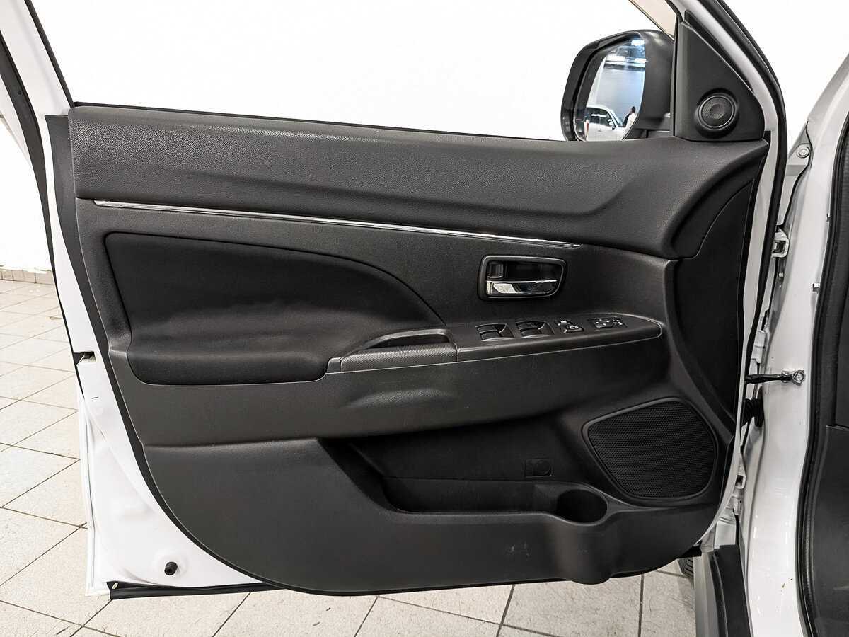 Митсубиши АС-Икс б/у, 2014, Механическая. Фото: #18