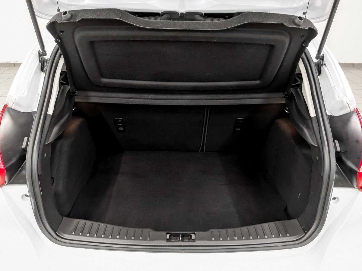 Форд Фокус б/у, 2015, Механическая. Фото: #9