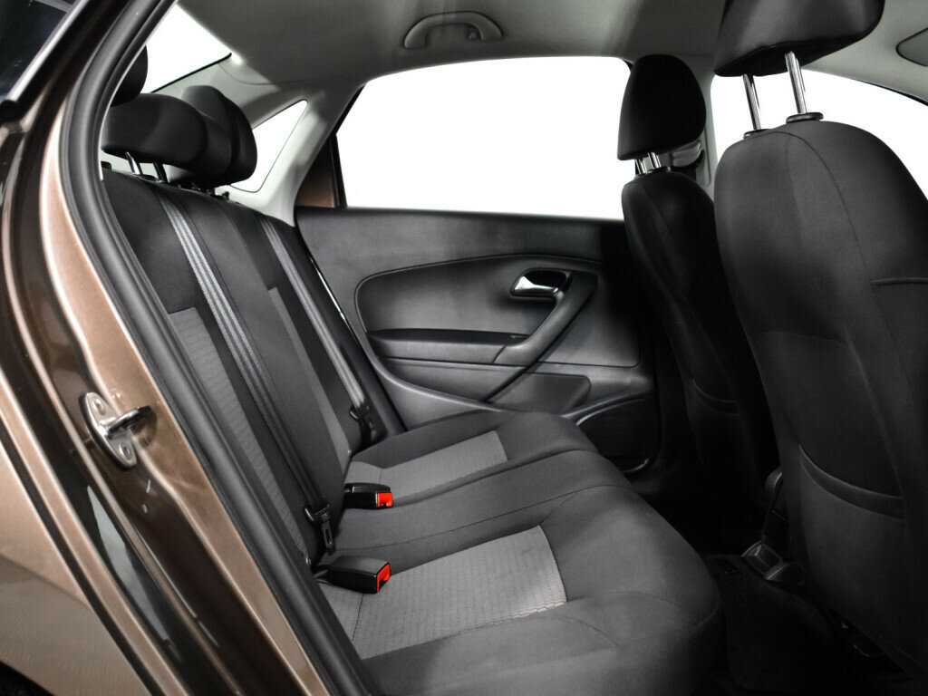 Фольксваген Поло б/у, 2015, Автоматическая. Фото: #9