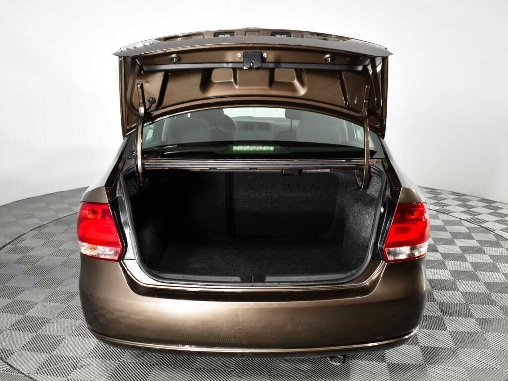 Фольксваген Поло б/у, 2015, Автоматическая. Фото: #13