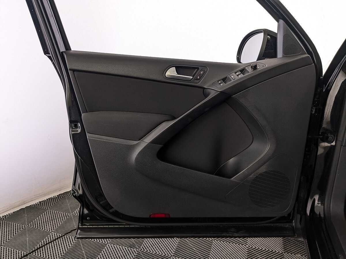 Фольксваген Тигуан б/у, 2015, Роботизированная. Фото: #18