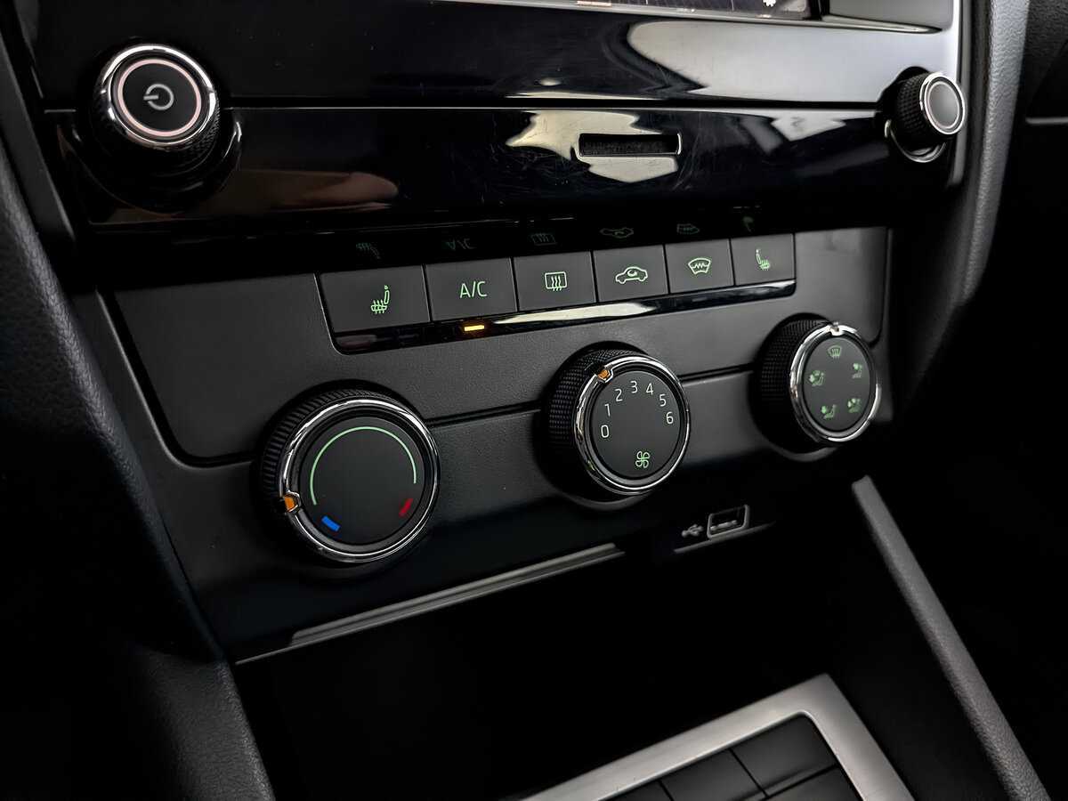 Шкода Октавия б/у, 2019, Механическая. Фото: #19