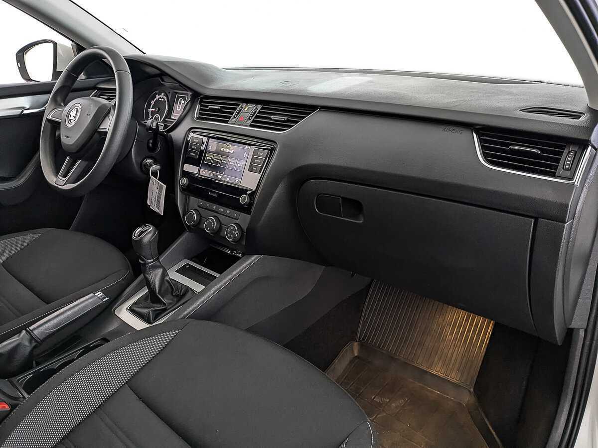 Шкода Октавия б/у, 2019, Механическая. Фото: #11