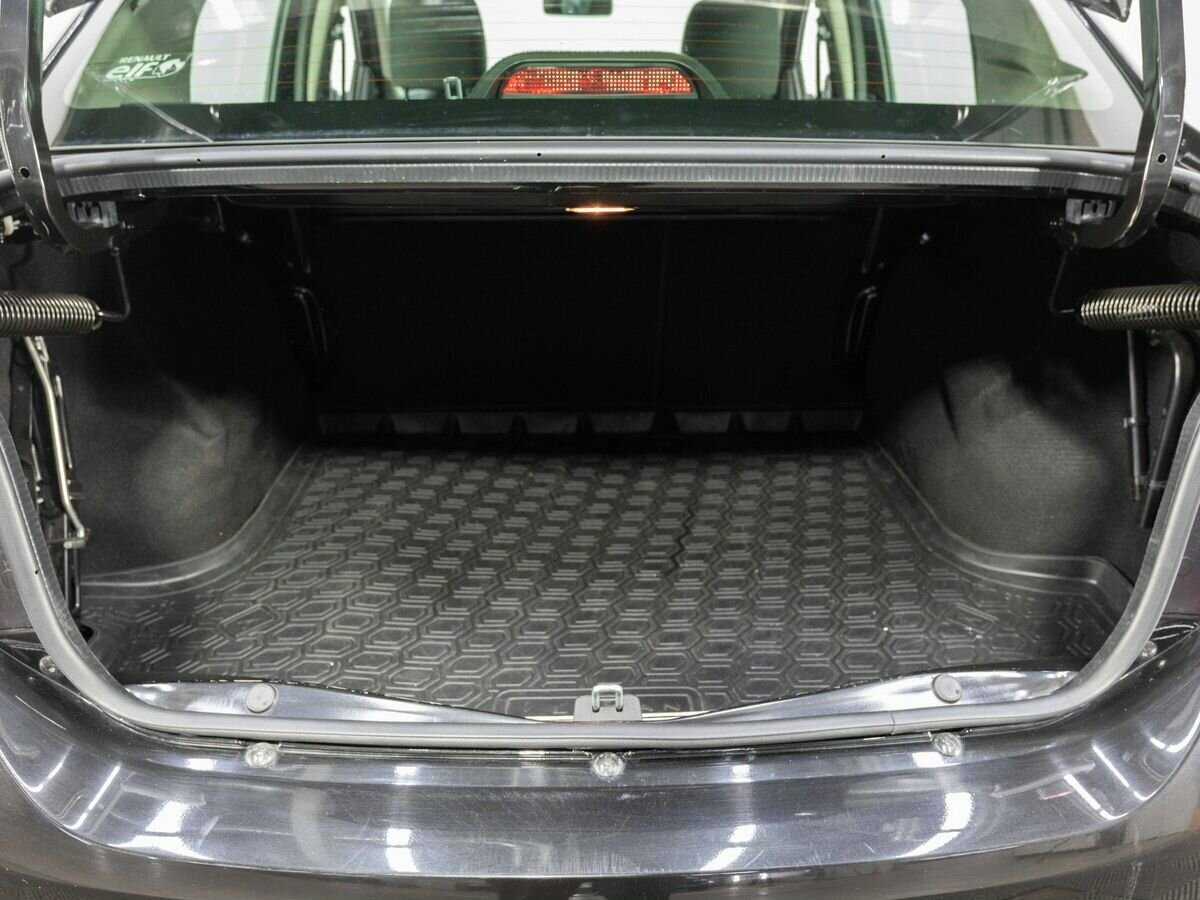 Рено Логан б/у, 2018, Механическая. Фото: #23