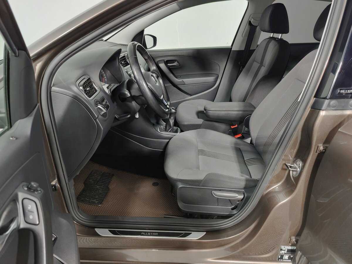 Фольксваген Поло б/у, 2016, Механическая. Фото: #8