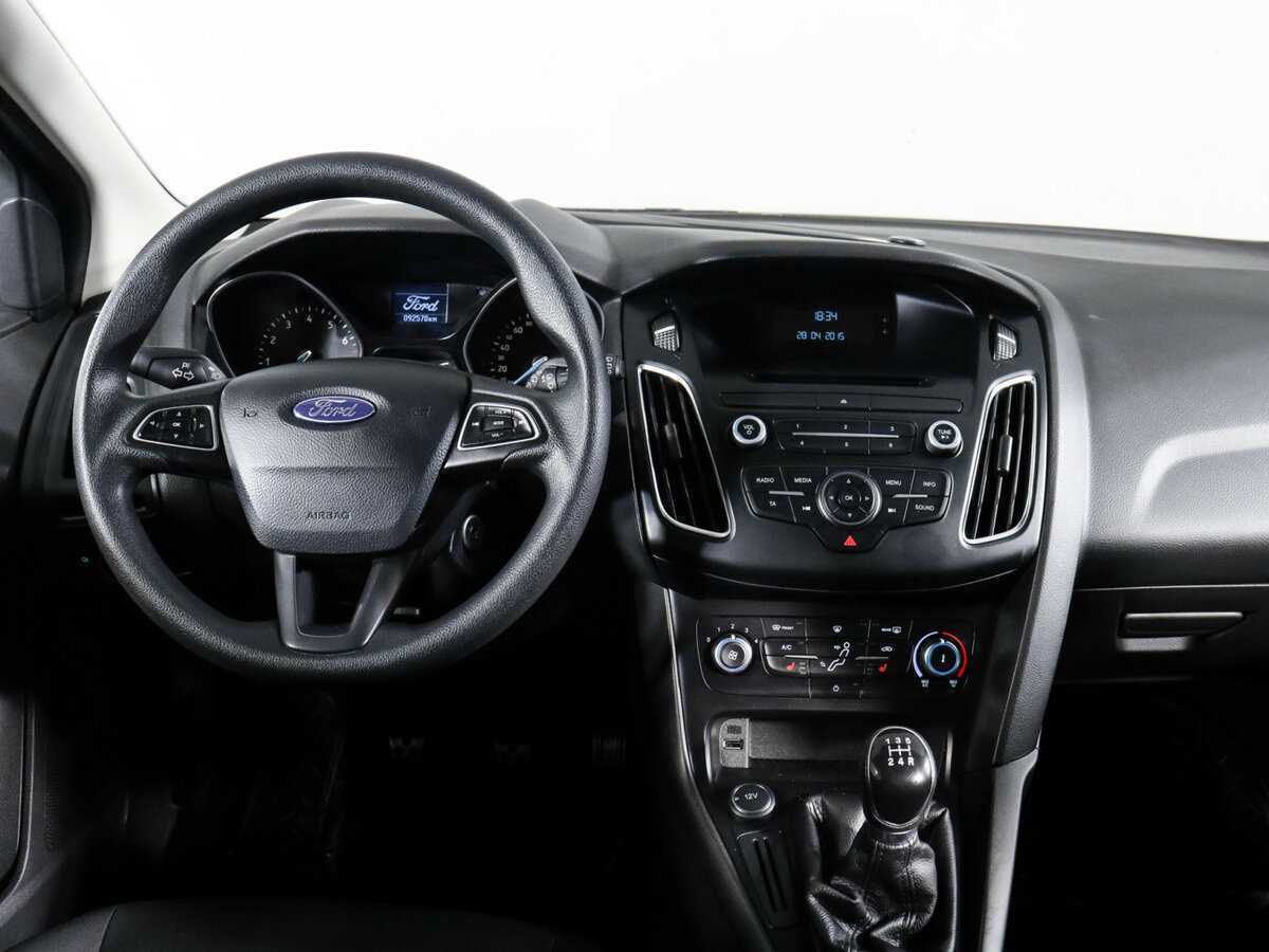 Форд Фокус б/у, 2015, Механическая. Фото: #11