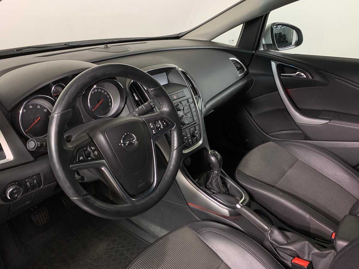 Опель Астра б/у, 2012, Механическая. Фото: #11