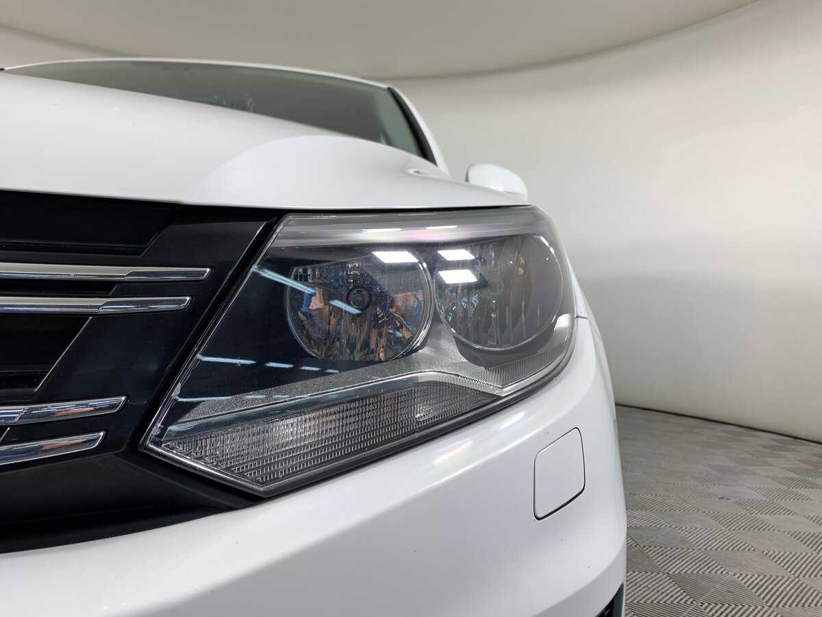 Фольксваген Тигуан б/у, 2015, Автоматическая. Фото: #9