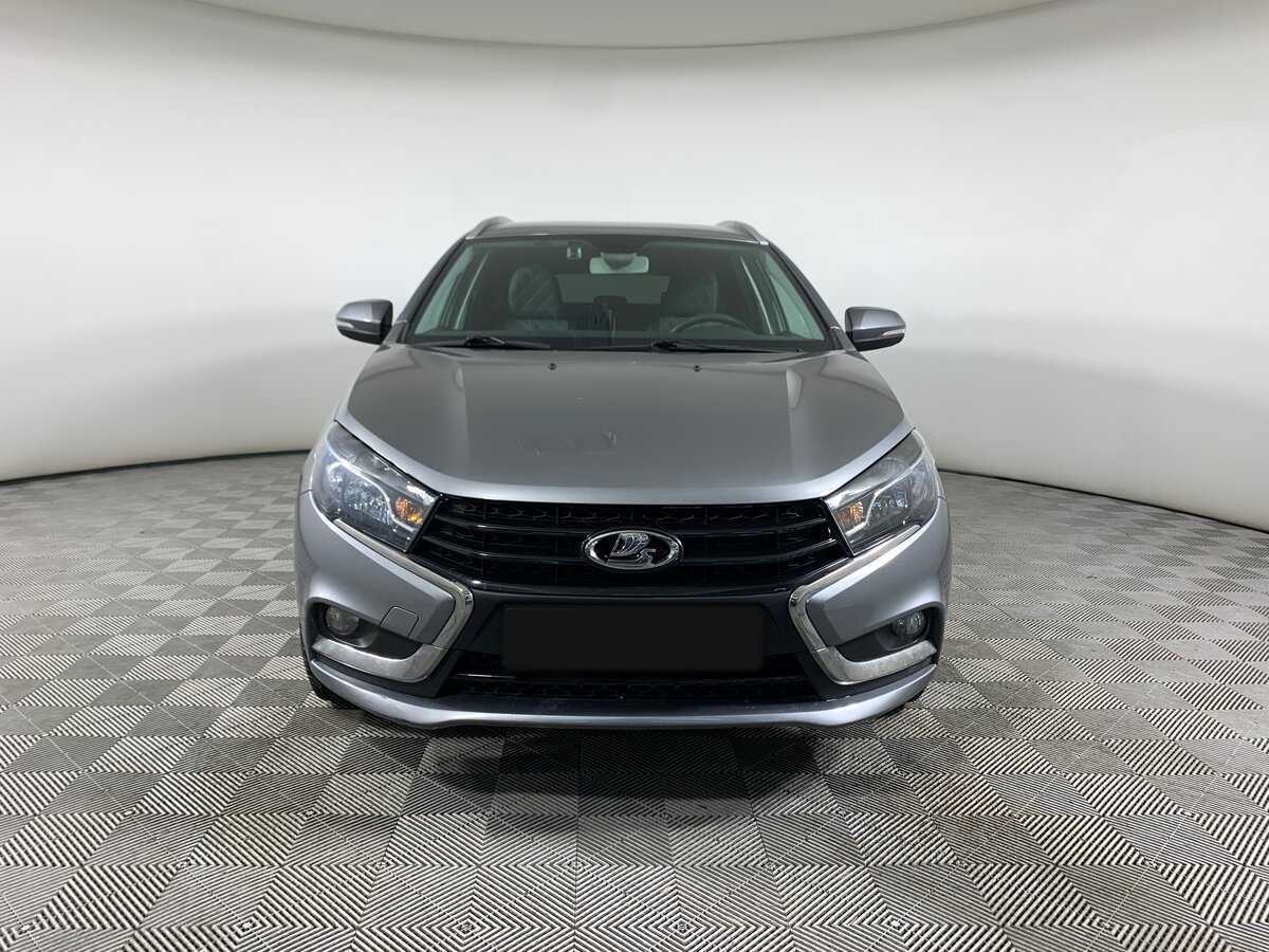 Лада (ВАЗ) Веста б/у, 2018, Механическая. Фото: #1