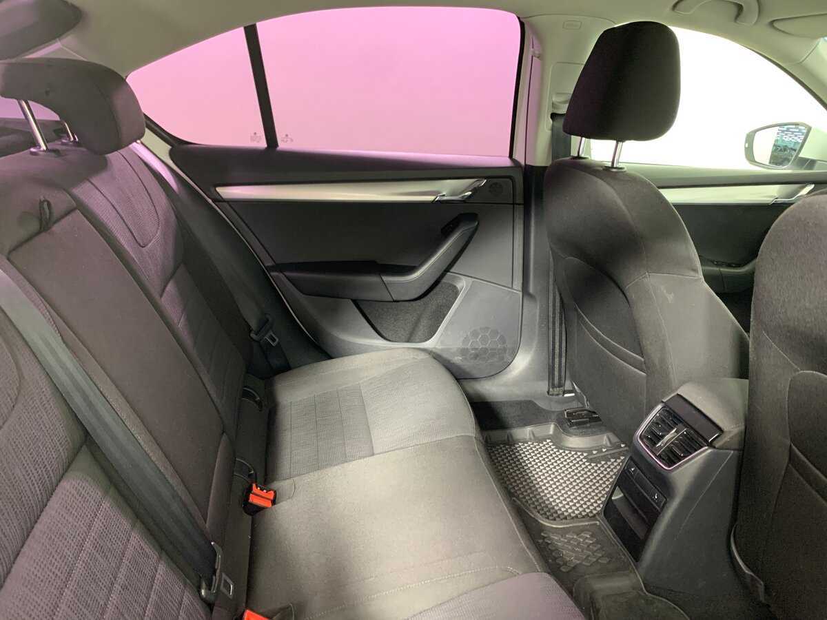 Шкода Октавия б/у, 2015, Роботизированная. Фото: #17