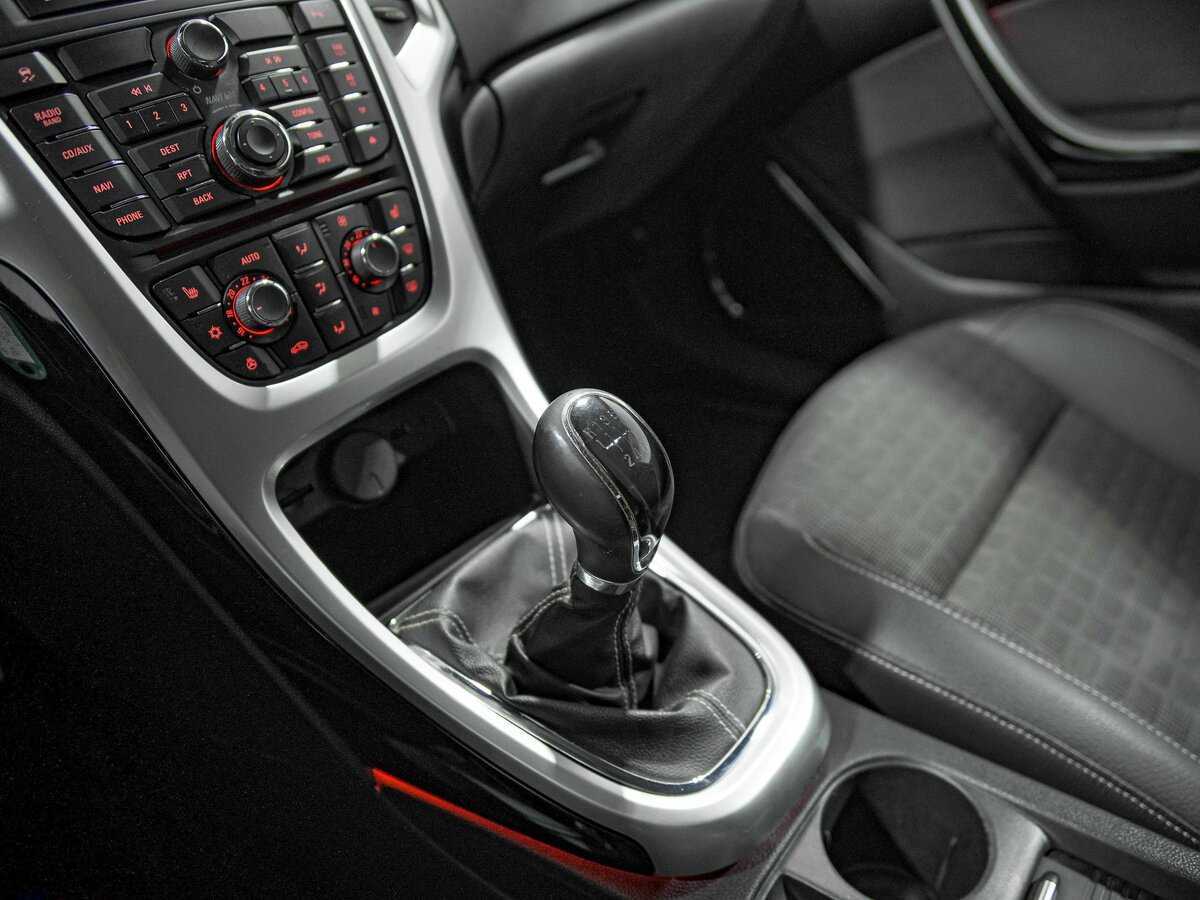 Опель Астра б/у, 2012, Механическая. Фото: #9