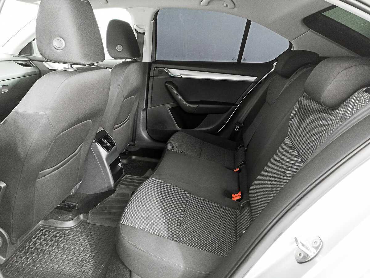 Шкода Октавия б/у, 2014, Роботизированная. Фото: #7