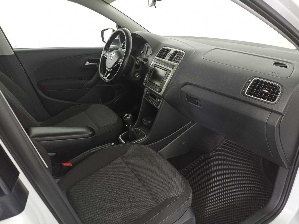 Фольксваген Поло б/у, 2017, Механическая. Фото: #10