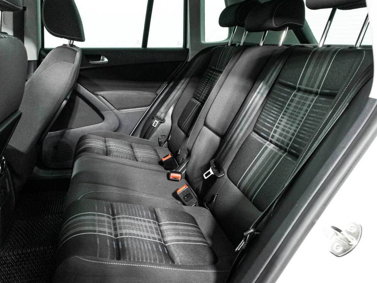 Фольксваген Тигуан б/у, 2015, Автоматическая. Фото: #9