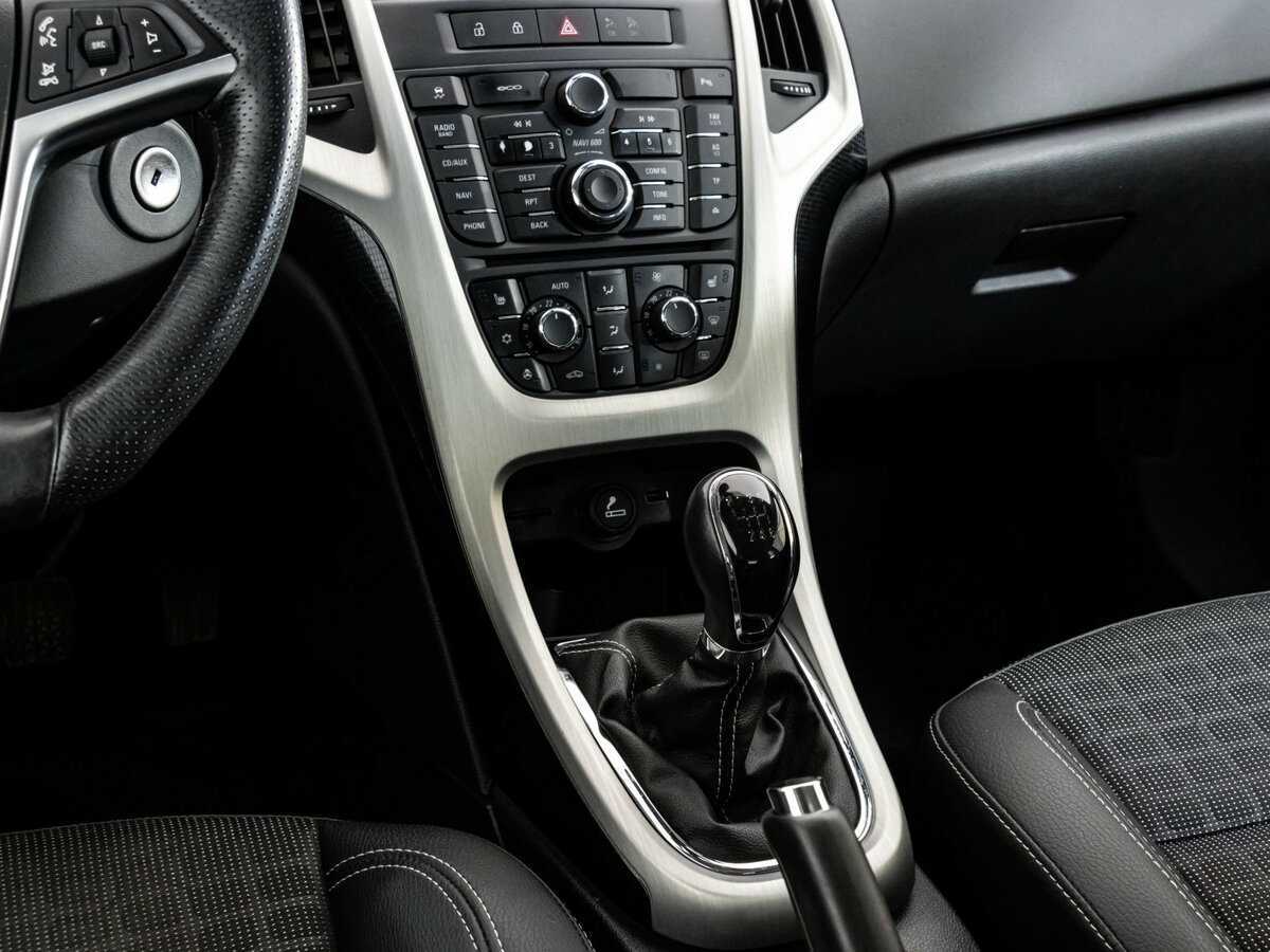 Опель Астра б/у, 2012, Механическая. Фото: #10