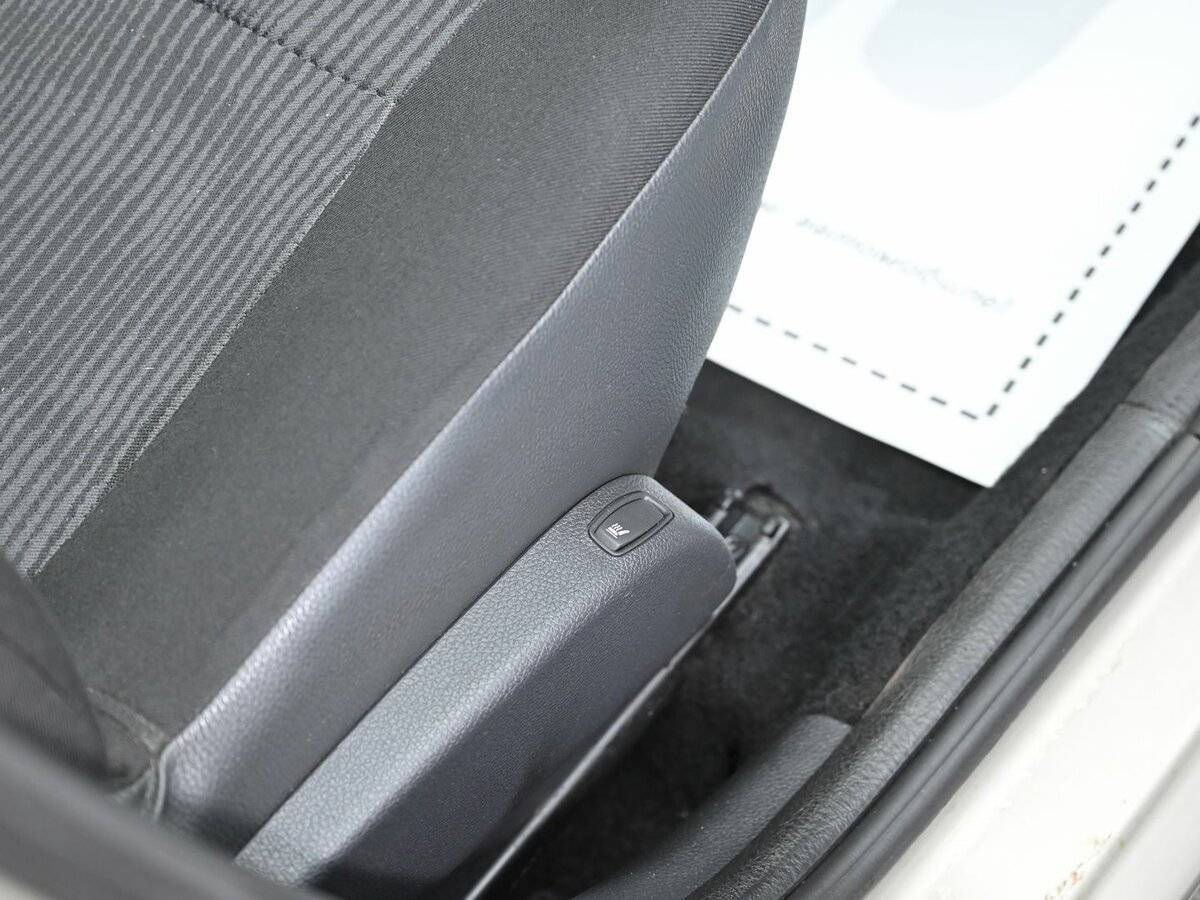 Рено Логан б/у, 2013, Механическая. Фото: #11