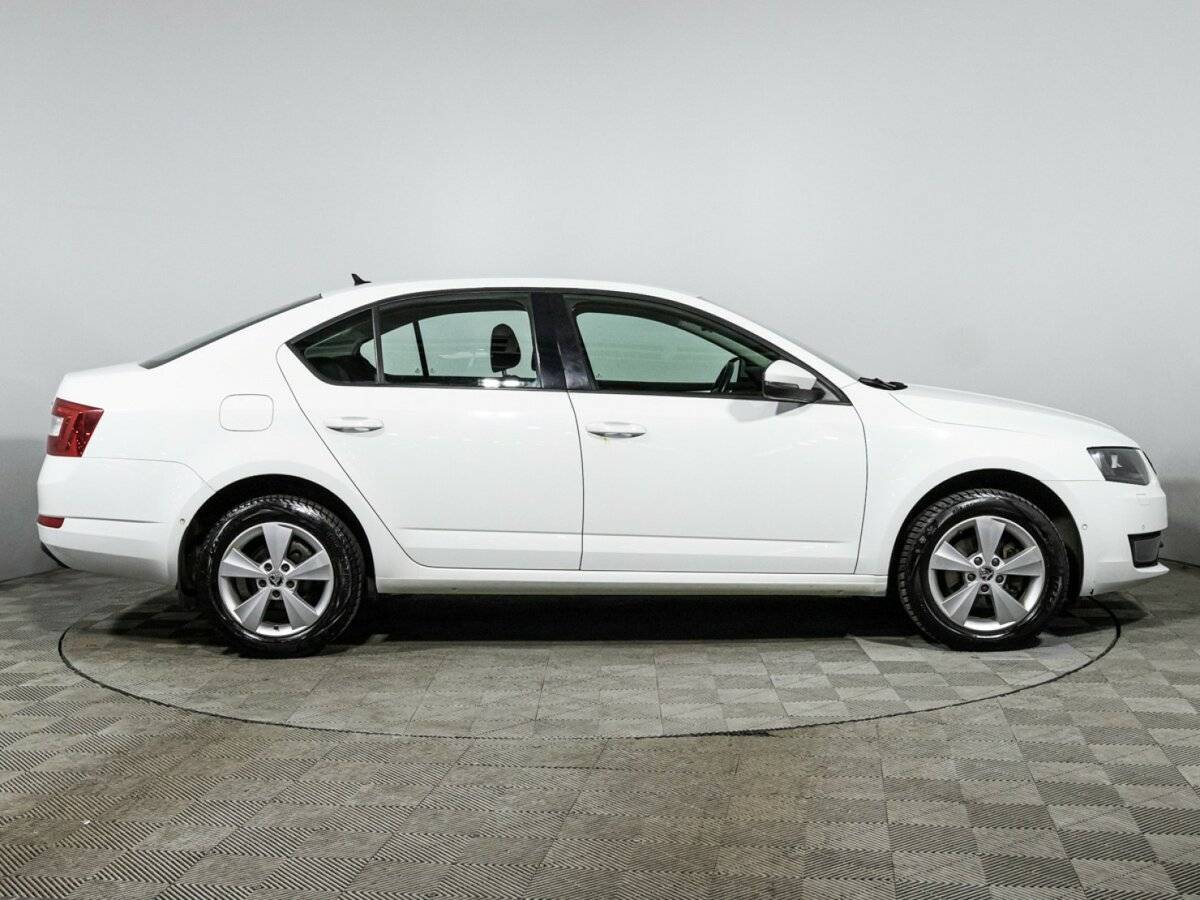 Шкода Октавия б/у, 2016, Роботизированная. Фото: #3