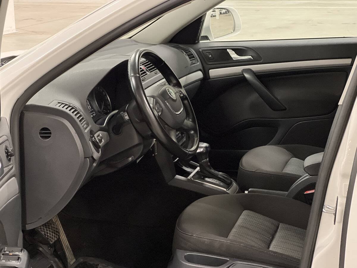 Шкода Октавия б/у, 2012, Автоматическая. Фото: #10