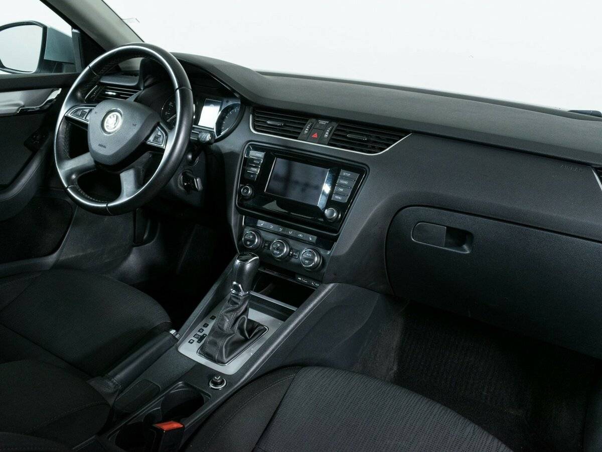 Шкода Октавия б/у, 2015, Роботизированная. Фото: #9