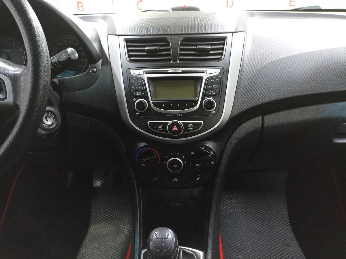 Хендай Солярис б/у, 2013, Механическая. Фото: #14