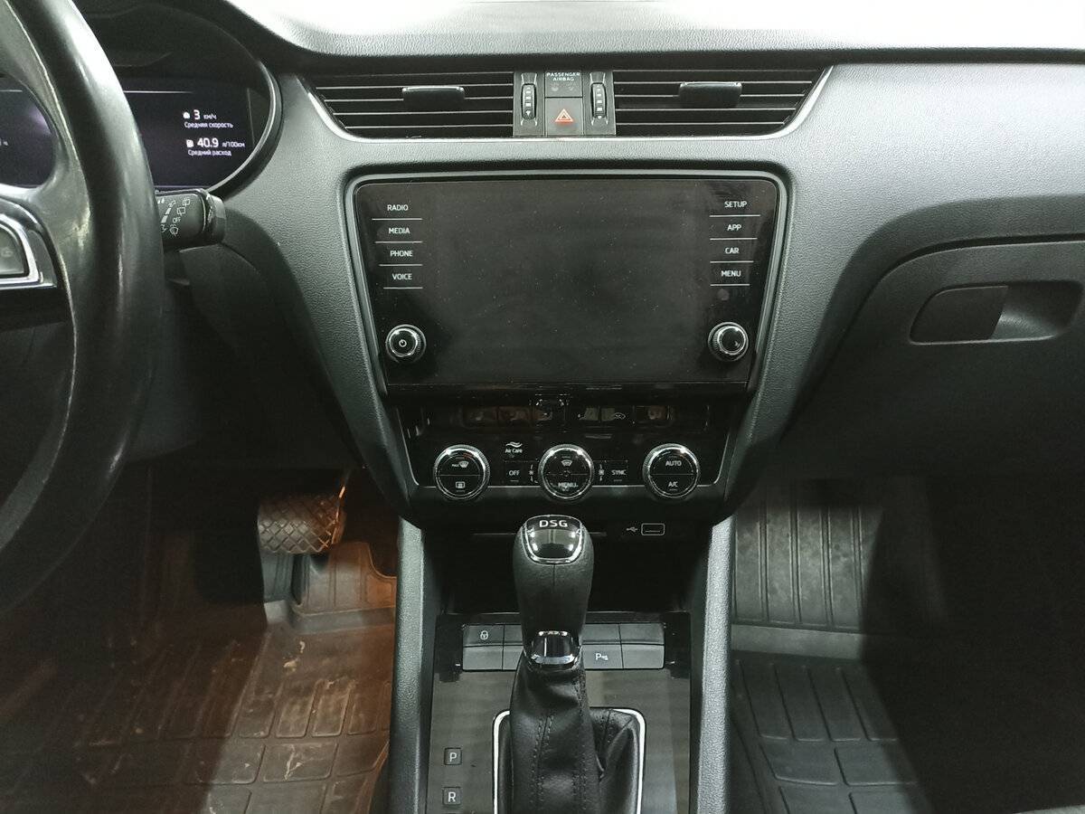 Шкода Октавия б/у, 2018, Роботизированная. Фото: #14