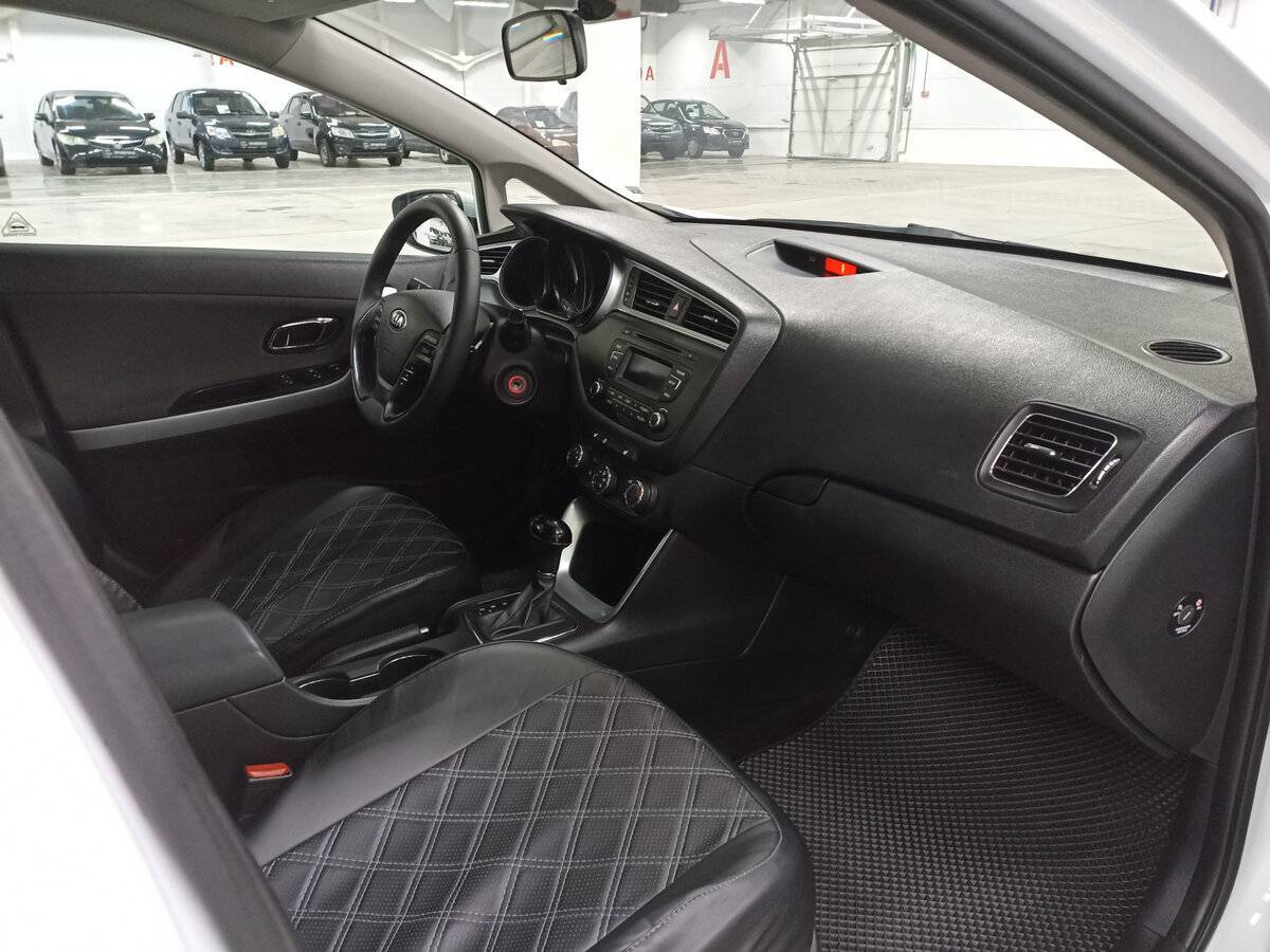 Киа Сид б/у, 2015, Автоматическая. Фото: #10